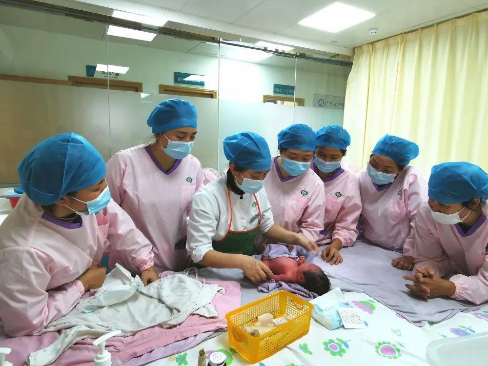 徽县妇婴监护型护送